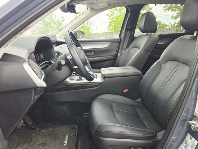 Mazda CX-70 PHEV Vehicle Full-screen Gallery Image 09