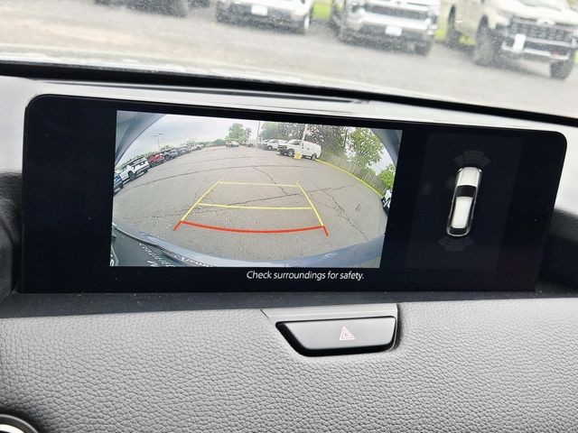 Mazda CX-70 PHEV Vehicle Full-screen Gallery Image 24