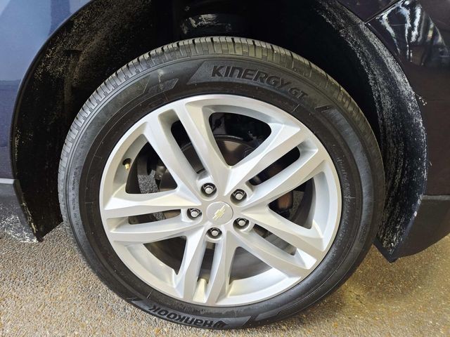 Chevrolet Equinox Vehicle Full-screen Gallery Image 14