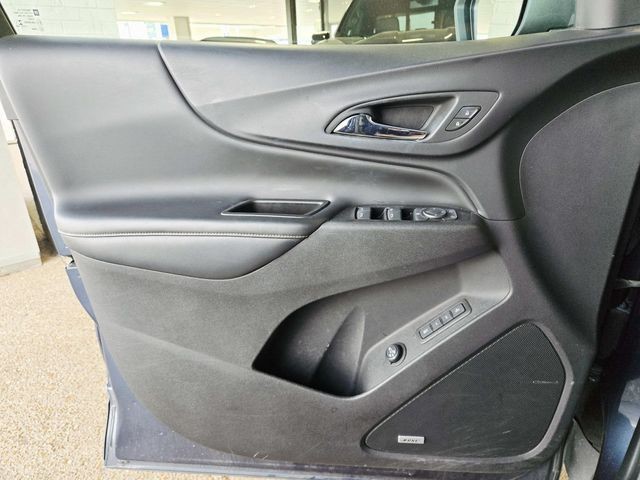 Chevrolet Equinox Vehicle Full-screen Gallery Image 29