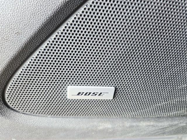 Chevrolet Equinox Vehicle Full-screen Gallery Image 32