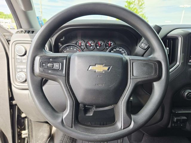 Chevrolet Silverado 1500 Vehicle Full-screen Gallery Image 06