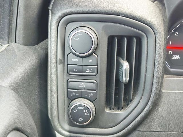 Chevrolet Silverado 1500 Vehicle Full-screen Gallery Image 10