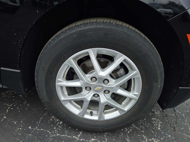 Chevrolet Equinox Vehicle Full-screen Gallery Image 13