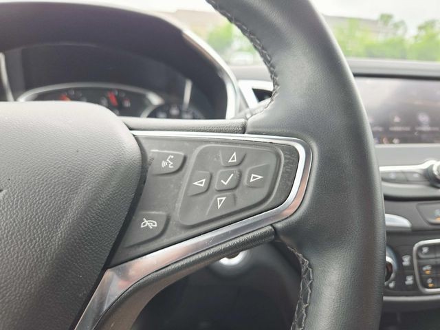 Chevrolet Equinox Vehicle Full-screen Gallery Image 17