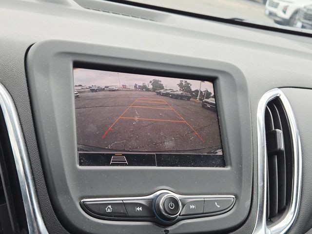 Chevrolet Equinox Vehicle Full-screen Gallery Image 22