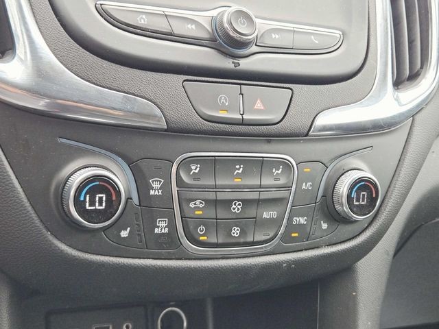 Chevrolet Equinox Vehicle Full-screen Gallery Image 23