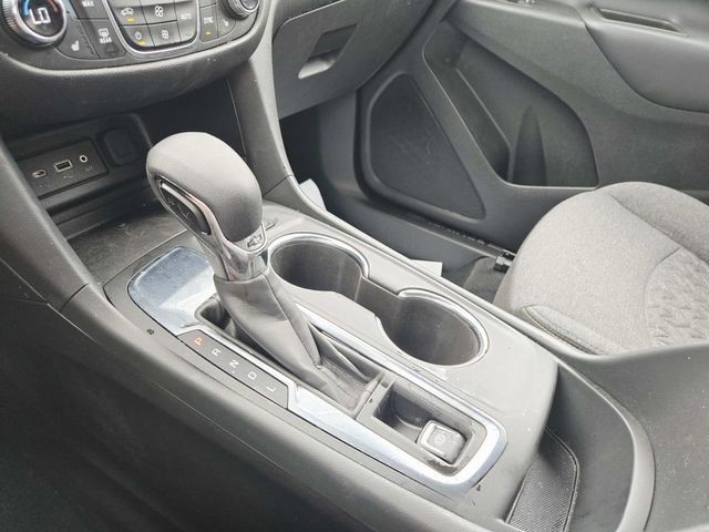 Chevrolet Equinox Vehicle Full-screen Gallery Image 26