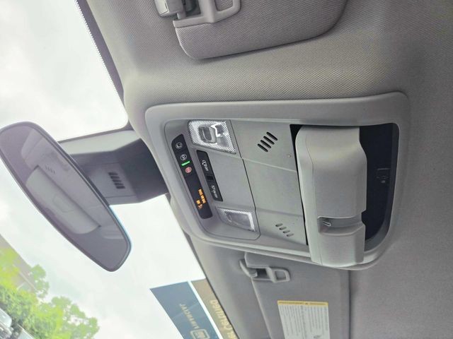 Chevrolet Equinox Vehicle Full-screen Gallery Image 27