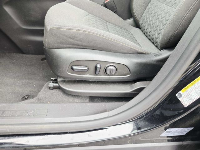 Chevrolet Equinox Vehicle Full-screen Gallery Image 32