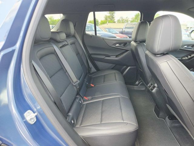 Chevrolet Equinox Vehicle Full-screen Gallery Image 11