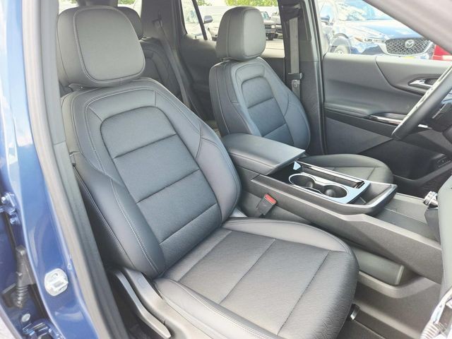 Chevrolet Equinox Vehicle Full-screen Gallery Image 12