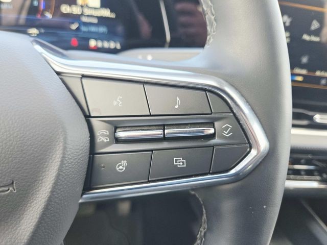 Chevrolet Equinox Vehicle Full-screen Gallery Image 17