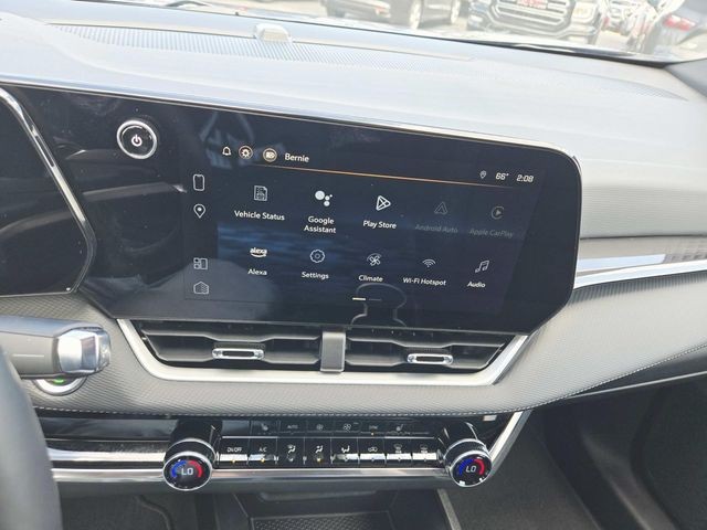 Chevrolet Equinox Vehicle Full-screen Gallery Image 19