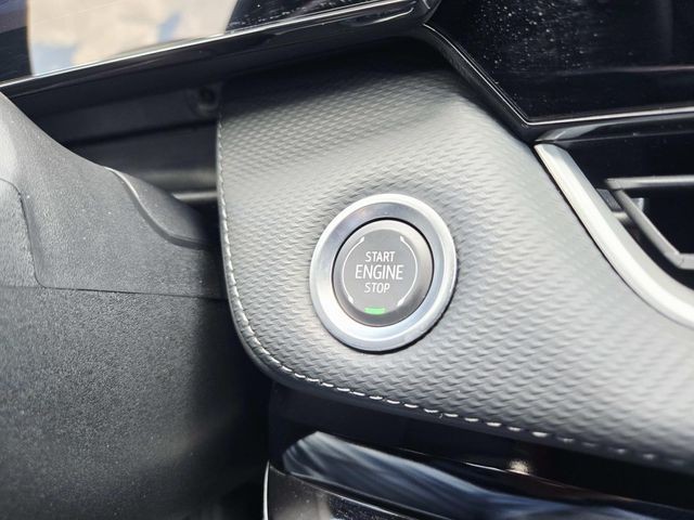 Chevrolet Equinox Vehicle Full-screen Gallery Image 24