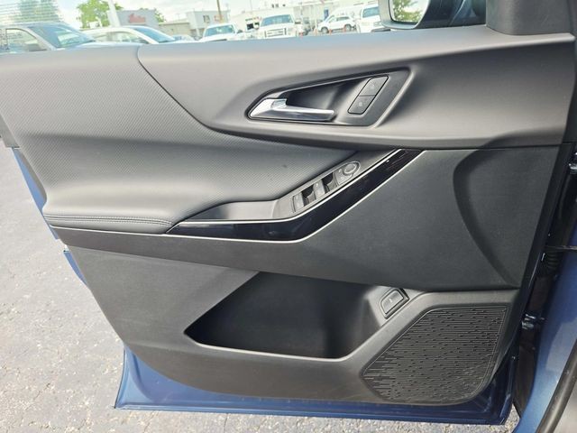 Chevrolet Equinox Vehicle Full-screen Gallery Image 26
