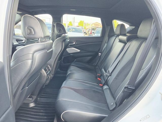Acura RDX Vehicle Full-screen Gallery Image 10