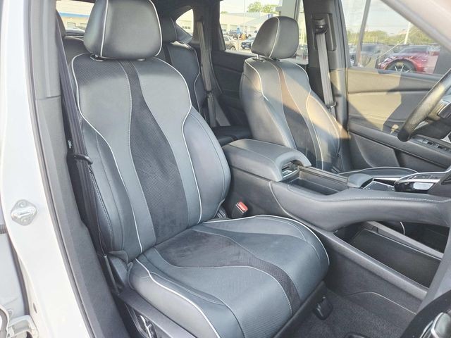 Acura RDX Vehicle Full-screen Gallery Image 13