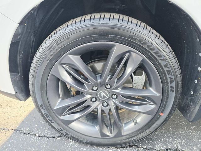 Acura RDX Vehicle Full-screen Gallery Image 17