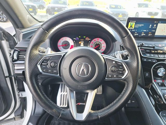 Acura RDX Vehicle Full-screen Gallery Image 18