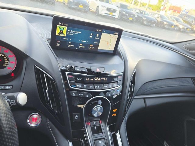 Acura RDX Vehicle Full-screen Gallery Image 23
