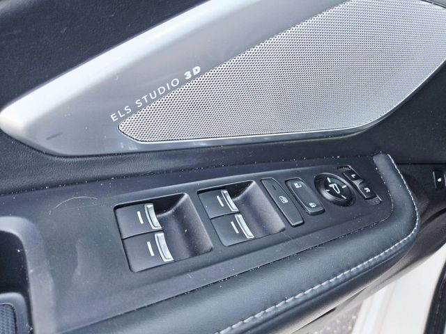 Acura RDX Vehicle Full-screen Gallery Image 35