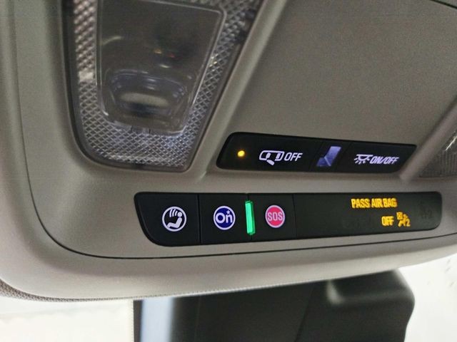 Chevrolet Malibu Vehicle Full-screen Gallery Image 26