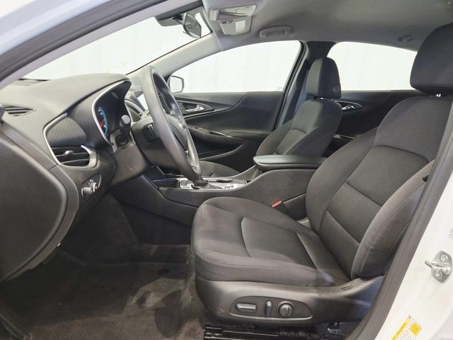 Chevrolet Malibu Vehicle Full-screen Gallery Image 08