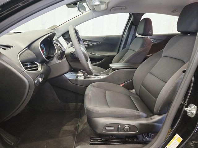 Chevrolet Malibu Vehicle Full-screen Gallery Image 08