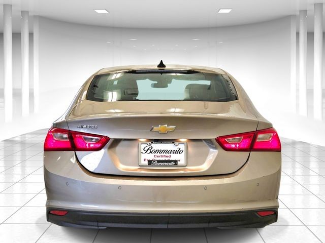 Chevrolet Malibu Vehicle Full-screen Gallery Image 04