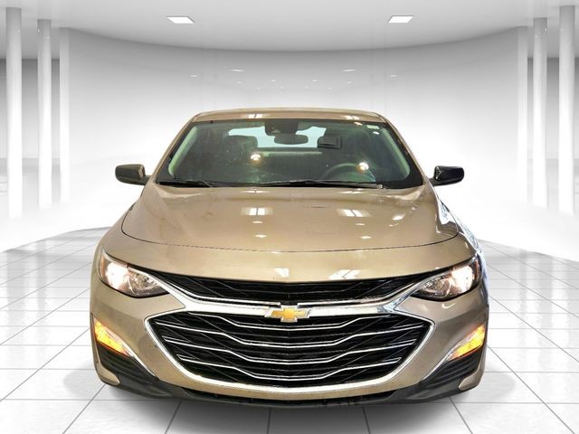 Chevrolet Malibu Vehicle Full-screen Gallery Image 05