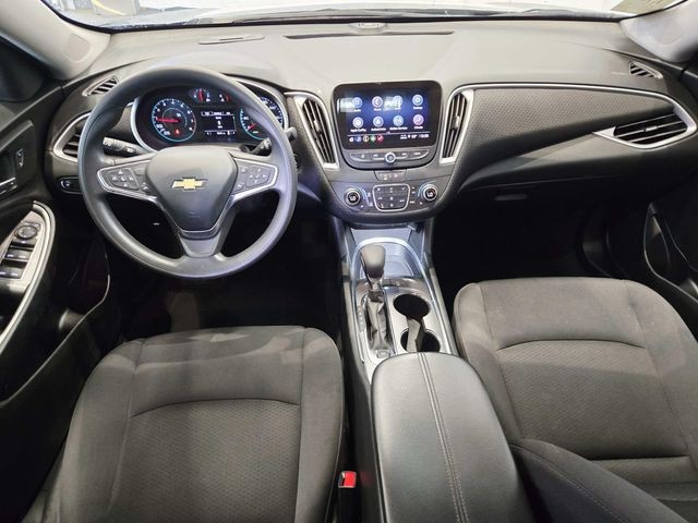 Chevrolet Malibu Vehicle Full-screen Gallery Image 06