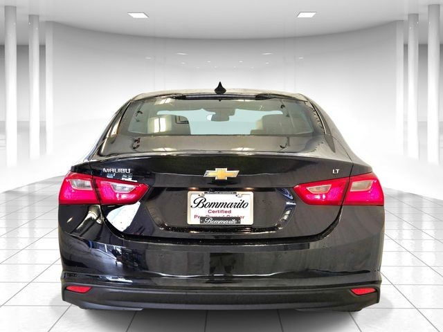 Chevrolet Malibu Vehicle Full-screen Gallery Image 04