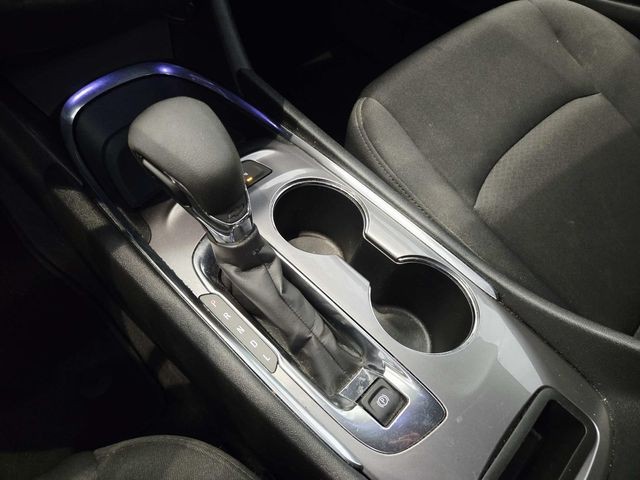 Chevrolet Malibu Vehicle Full-screen Gallery Image 26