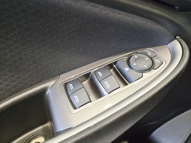 Chevrolet Malibu Vehicle Full-screen Gallery Image 29