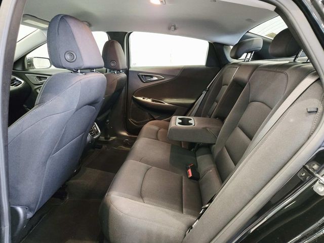 Chevrolet Malibu Vehicle Full-screen Gallery Image 09