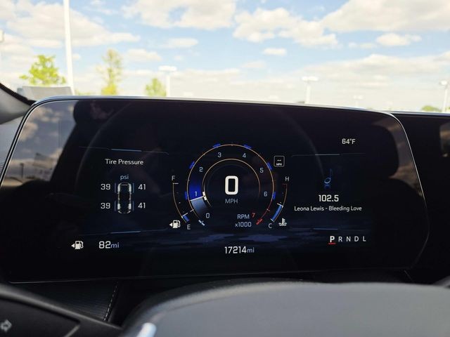 Chevrolet Equinox Vehicle Full-screen Gallery Image 18