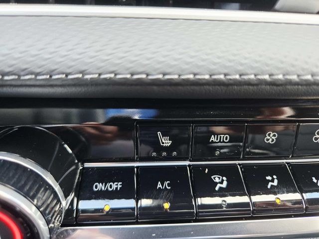 Chevrolet Equinox Vehicle Full-screen Gallery Image 24