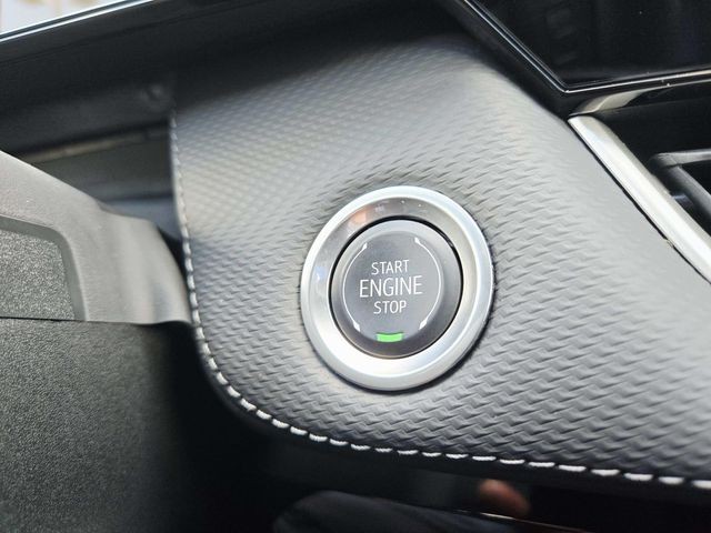 Chevrolet Equinox Vehicle Full-screen Gallery Image 25