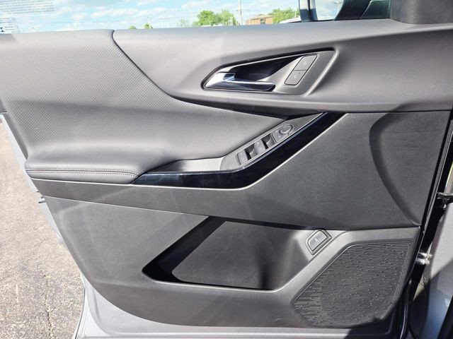 Chevrolet Equinox Vehicle Full-screen Gallery Image 28