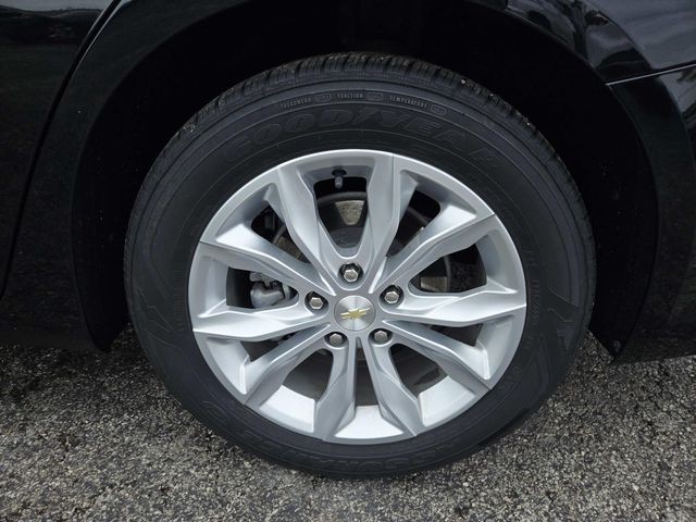 Chevrolet Malibu Vehicle Full-screen Gallery Image 12