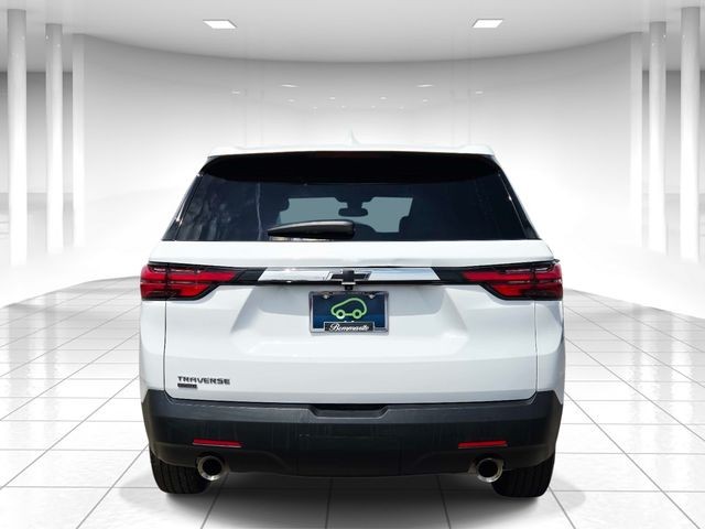 Chevrolet Traverse Limited Vehicle Full-screen Gallery Image 04