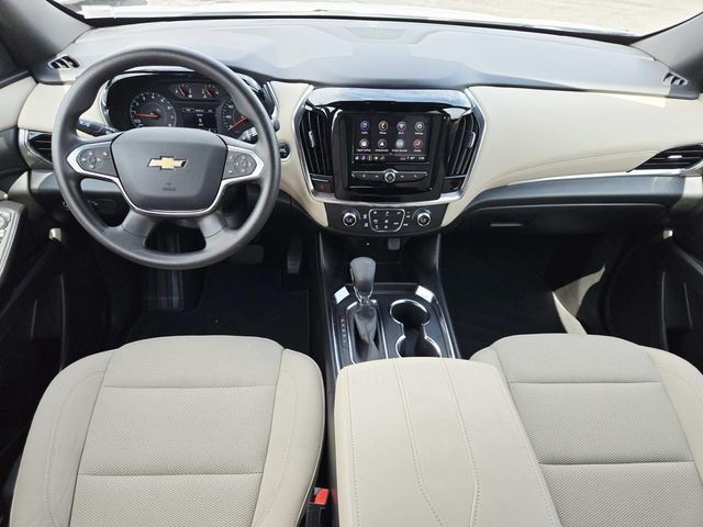 Chevrolet Traverse Limited Vehicle Full-screen Gallery Image 06