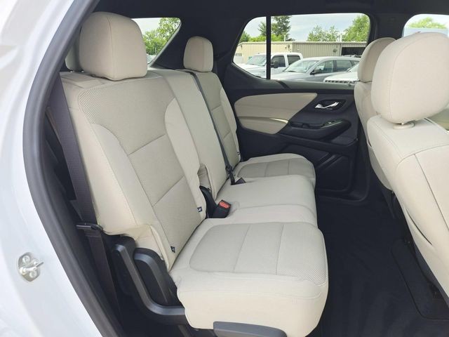 Chevrolet Traverse Limited Vehicle Full-screen Gallery Image 13