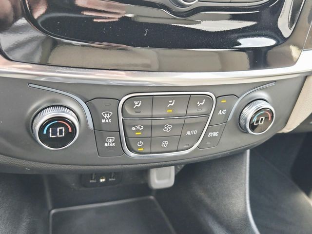 Chevrolet Traverse Limited Vehicle Full-screen Gallery Image 25