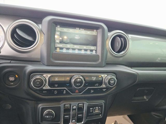 Jeep Wrangler Unlimited Vehicle Full-screen Gallery Image 08