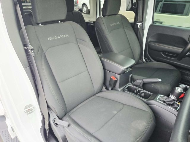 Jeep Wrangler Unlimited Vehicle Full-screen Gallery Image 14