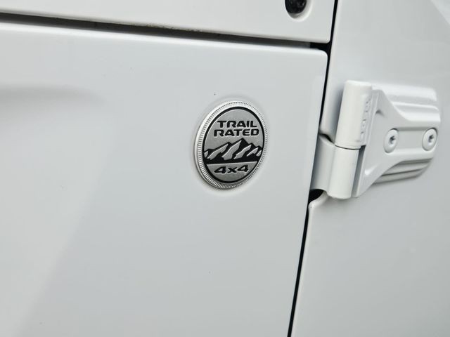Jeep Wrangler Unlimited Vehicle Full-screen Gallery Image 17