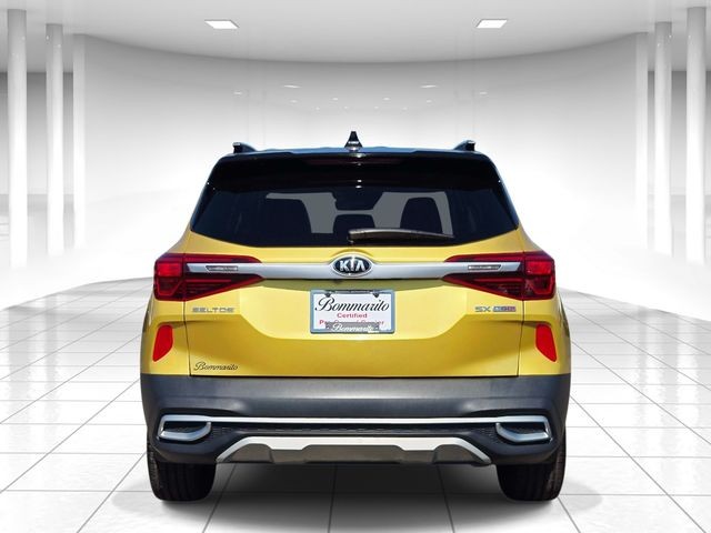 Kia Seltos Vehicle Full-screen Gallery Image 05