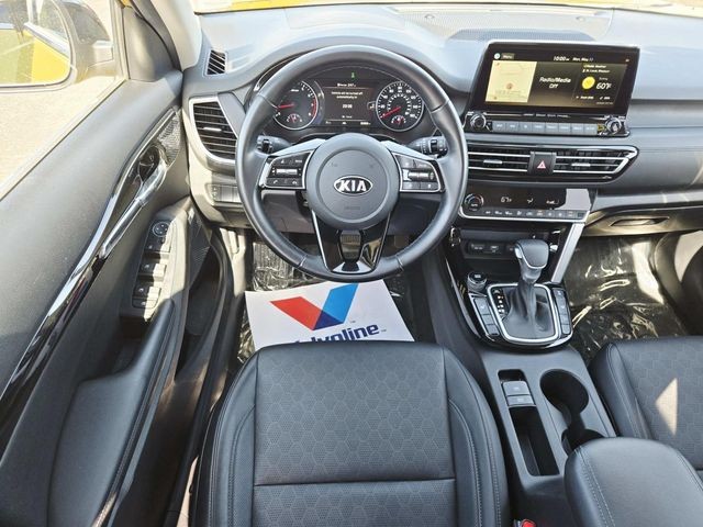 Kia Seltos Vehicle Full-screen Gallery Image 08